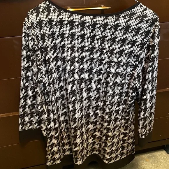 Christopher & Banks women’s top NWT - Picture 5 of 9